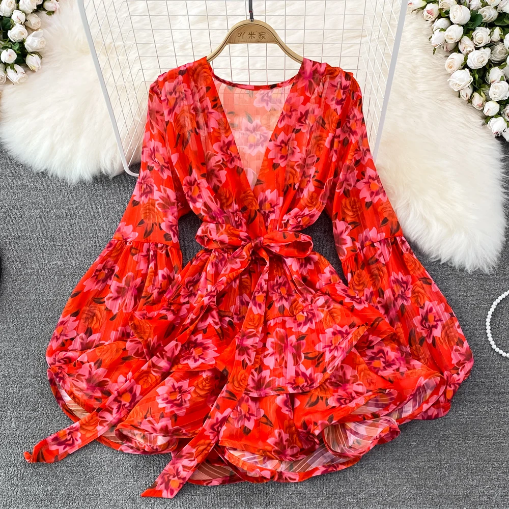 Seaside Vacation Beach Dress European and American Style Wind Fashion Retro Waist Bow Tied Lantern Sleeve Printed Chiffon Dress
Seaside Vacation Beach Dress European and American Style Wind Fashion Retro Waist Bow Tied Lantern Sleeve Printed Chiffon Dress