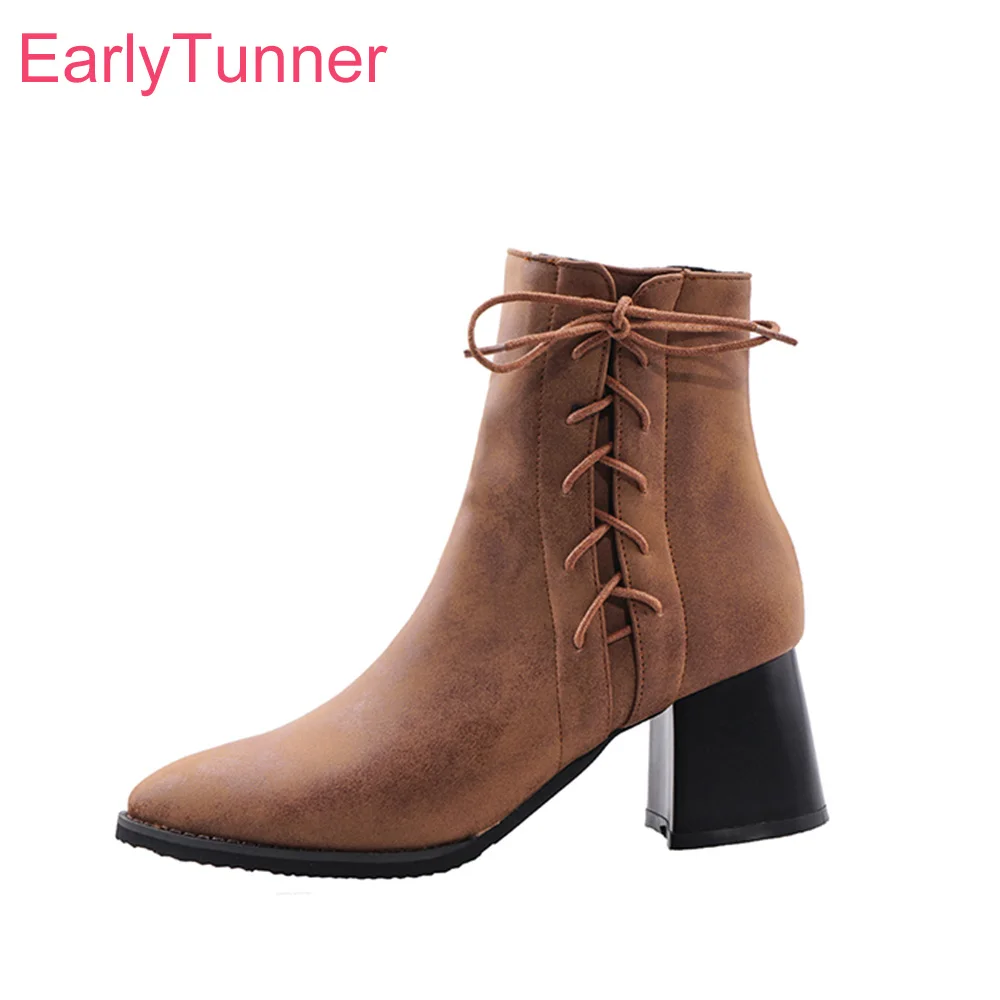 Женские ботильоны для верховой езды, серые или коричневые удобные классические ботинки на высоком каблуке, большие размеры 32, 12, 43, 46, 48, для з...
Женские ботильоны для верховой езды, серые или коричневые удобные классические ботинки на высоком каблуке, большие размеры 32, 12, 43, 46, 48, для з...