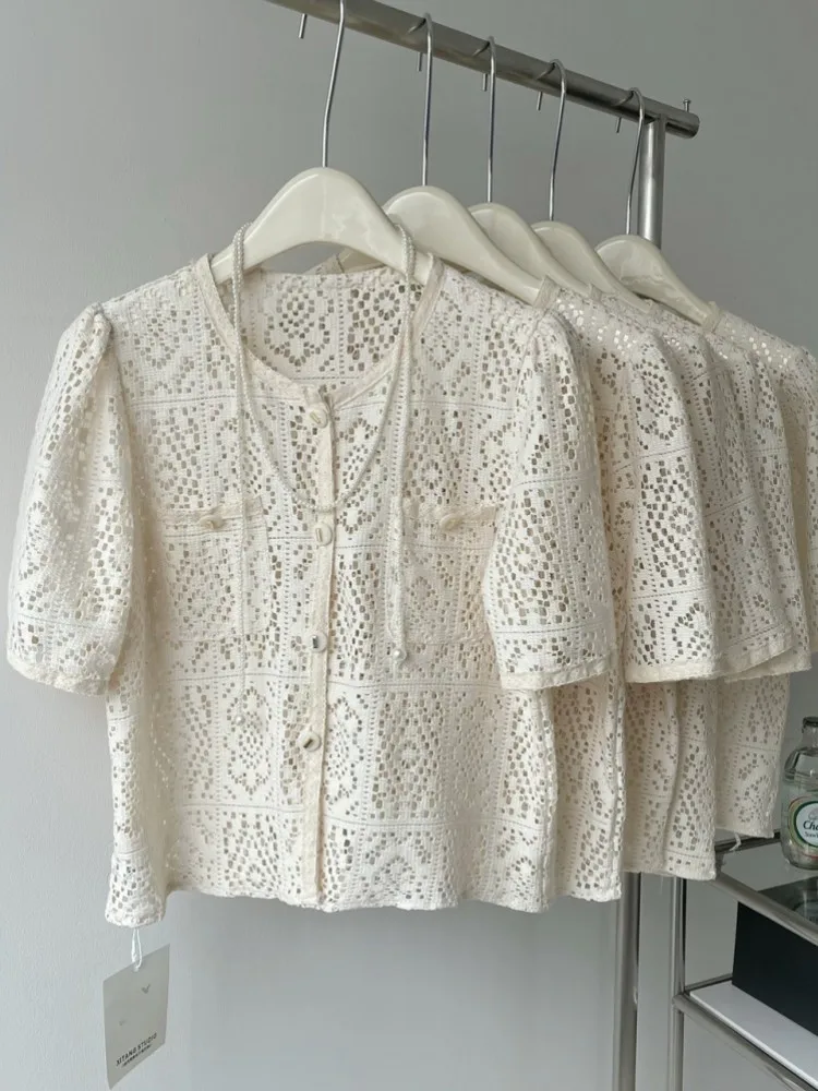 Summer Women New Hollow Out T-Shirt Short Sleeve Single Breasted Office Ladies Casual Tees Tops Breathable Vintage T-Shirts
Summer Women New Hollow Out T-Shirt Short Sleeve Single Breasted Office Ladies Casual Tees Tops Breathable Vintage T-Shirts