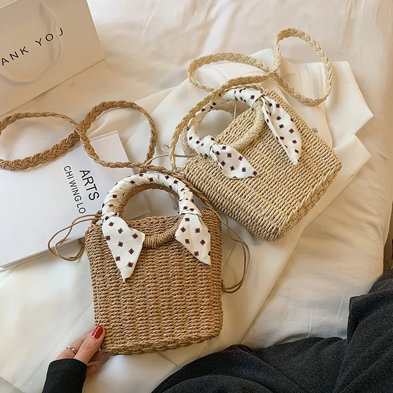 HOCODO Fashion Straw Women Shoulder Bag Beach Crossbody Bag Casual Straw Woven Female Handbag New Wicker Woven Lady Travel Bag
HOCODO Fashion Straw Women Shoulder Bag Beach Crossbody Bag Casual Straw Woven Female Handbag New Wicker Woven Lady Travel Bag