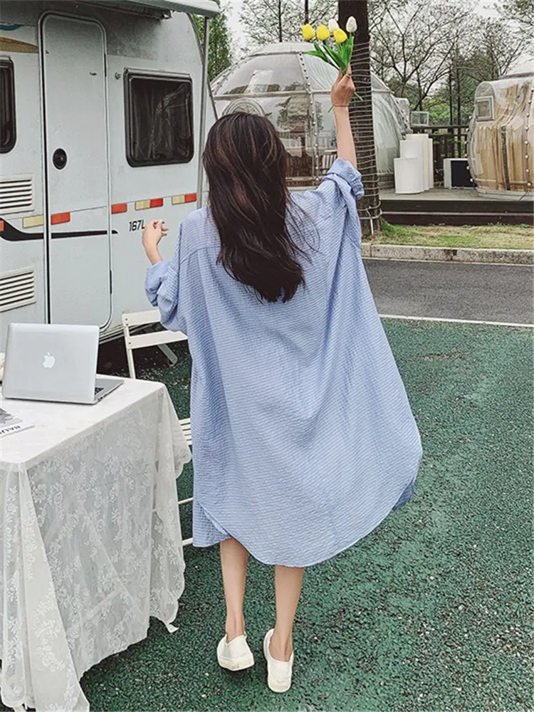 Women Shirt 2022 Summer Long Sleeve Casual Loose Blue Stripe Sunscreen Cardigan Jacket Female Big Size Beach Style Coat X306
Women Shirt 2022 Summer Long Sleeve Casual Loose Blue Stripe Sunscreen Cardigan Jacket Female Big Size Beach Style Coat X306