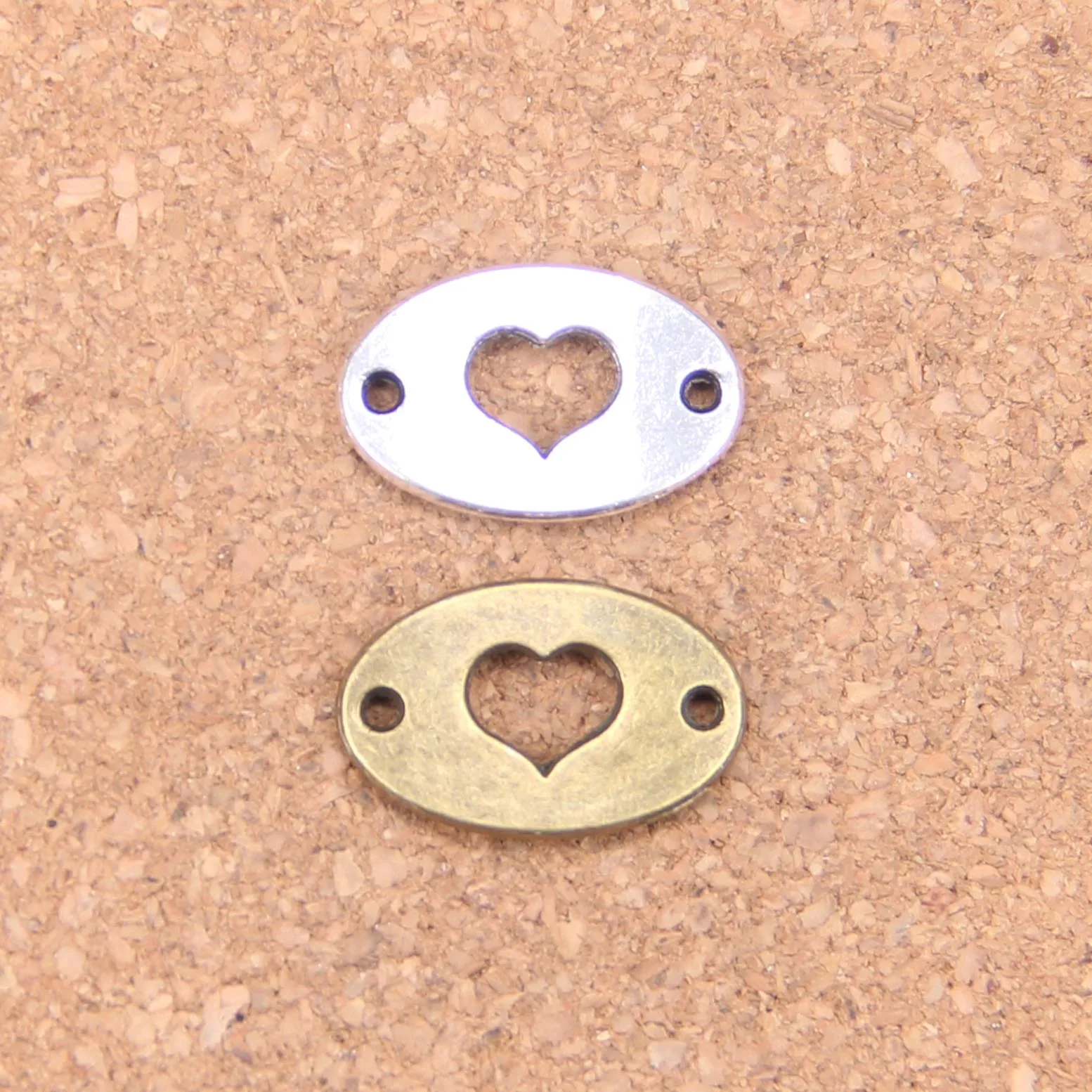 72pcs Charms heart connector 13x20mm Antique Pendants,Vintage Tibetan Silver Jewelry,DIY for bracelet necklace
72pcs Charms heart connector 13x20mm Antique Pendants,Vintage Tibetan Silver Jewelry,DIY for bracelet necklace