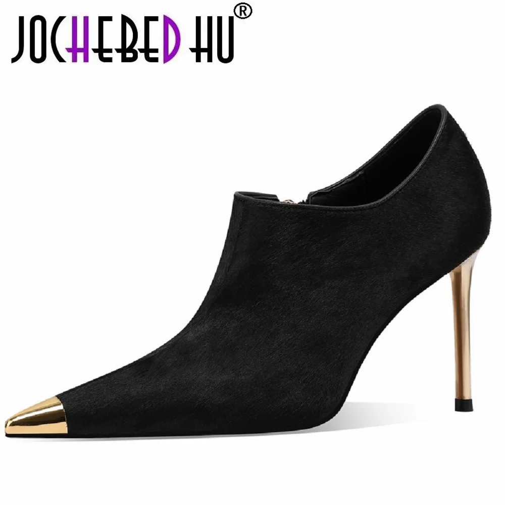 【JOCHEBED HU】Brand Classic High Quality Black Genuine Leather Horsehair Metal Tip High Heel Boots Lady Casual Autumn Stiletto
【JOCHEBED HU】Brand Classic High Quality Black Genuine Leather Horsehair Metal Tip High Heel Boots Lady Casual Autumn Stiletto