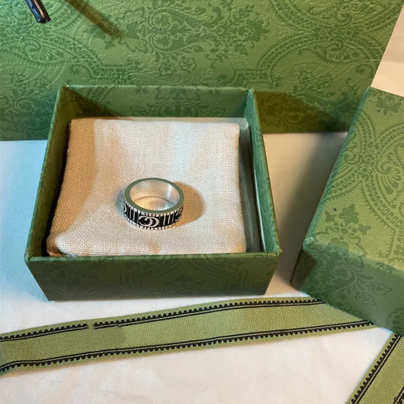 2022 Trend Sterling Silver S925 Men's Women's Fashion Ring Jewelry with Box as a Gift for Relatives and Friends
2022 Trend Sterling Silver S925 Men's Women's Fashion Ring Jewelry with Box as a Gift for Relatives and Friends
