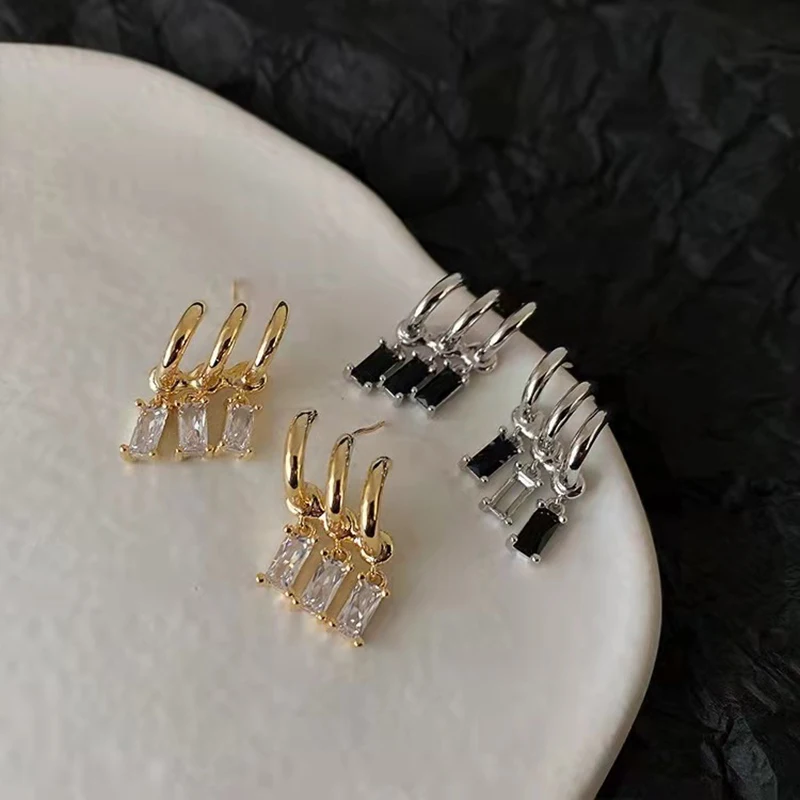 Three Rows Black Crystal Pendant Earrings For Women Classic Elegant Zircon Autumn Winter Fashion Jewelry Party Gift 2022 New
Three Rows Black Crystal Pendant Earrings For Women Classic Elegant Zircon Autumn Winter Fashion Jewelry Party Gift 2022 New
