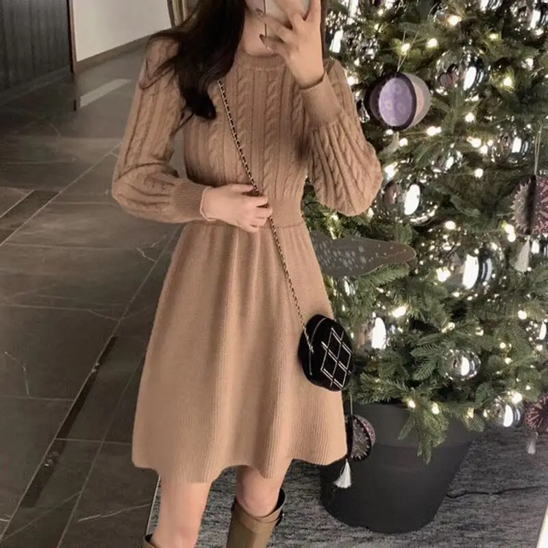 Elegant Lantern Sleeve A-Line Knitted Dresses For Women 2023 Temperament O Neck Twist Pattern Sweater Dress Autumn Winter Robe 
Elegant Lantern Sleeve A-Line Knitted Dresses For Women 2023 Temperament O Neck Twist Pattern Sweater Dress Autumn Winter Robe