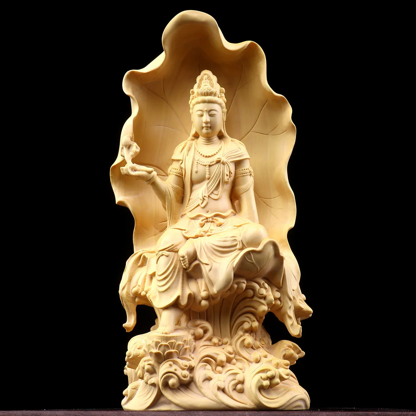 Huangyang wood carving, lotus treading, Guanyin Buddha statue decoration, character freedom, Guanyin Buddha statue, home worship
Huangyang wood carving, lotus treading, Guanyin Buddha statue decoration, character freedom, Guanyin Buddha statue, home worship