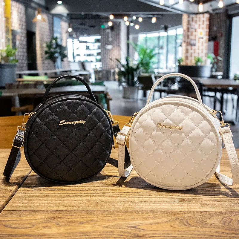 Fashion Small Bags for Women Checkered Handbags Summer New Sweet Girl's Small Round Bag PU Leather Shoulder Bag Female Purses
Fashion Small Bags for Women Checkered Handbags Summer New Sweet Girl's Small Round Bag PU Leather Shoulder Bag Female Purses