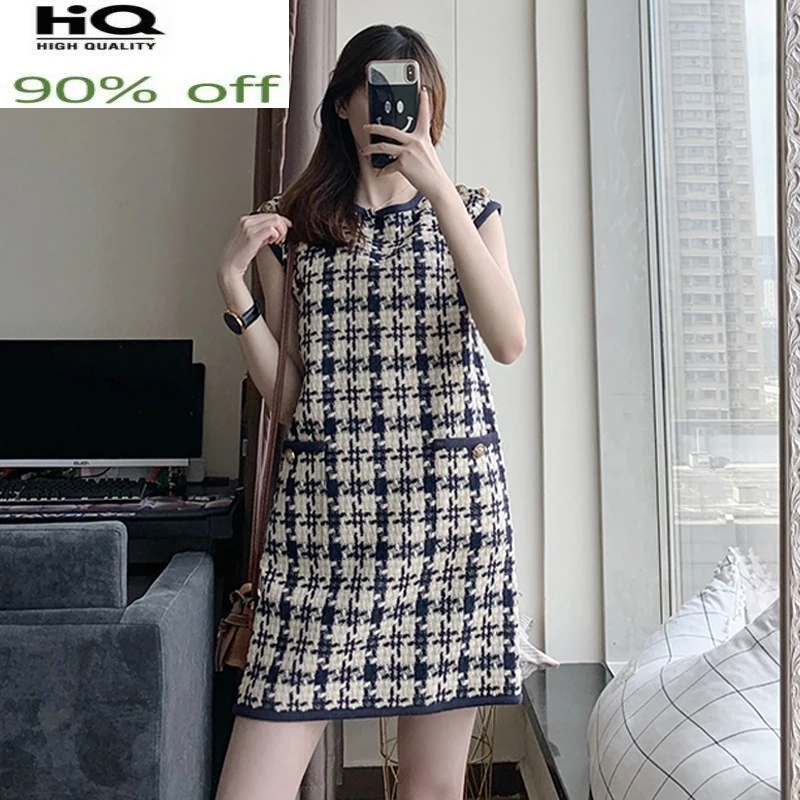 Dark Tweed blue Round neck sleeveless spring / autumn women's Vintage Houndstooth ladies slim one-piece dress
Dark Tweed blue Round neck sleeveless spring / autumn women's Vintage Houndstooth ladies slim one-piece dress