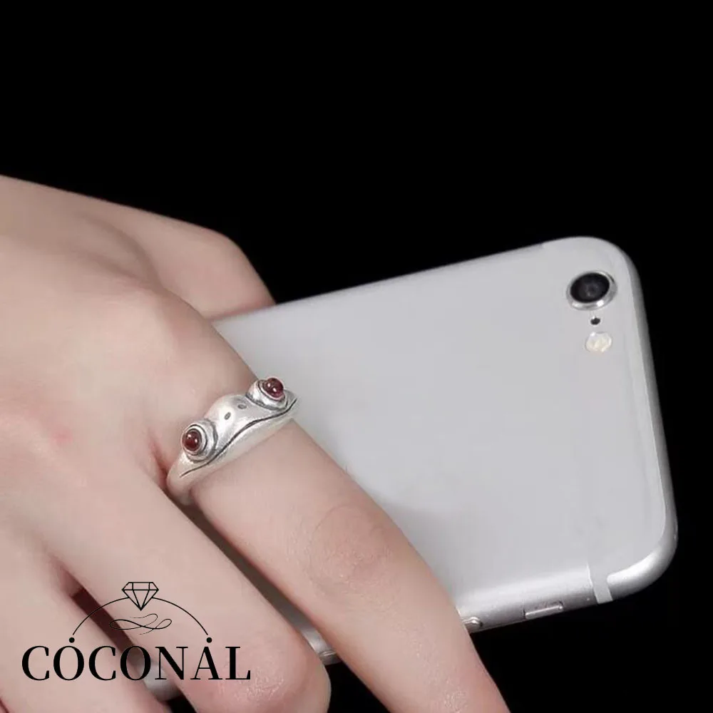 Coconal Vintage Bohemia Ring for Women Creativity Animal Bionic Red Crystal Eye Jewelry Statement Opening Resizable 3D Frog Ring
Coconal Vintage Bohemia Ring for Women Creativity Animal Bionic Red Crystal Eye Jewelry Statement Opening Resizable 3D Frog Ring