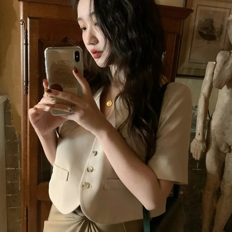 Fashion Women's Jacket Solid Color Fabric Loose Oversize Coat New Spring Summer Jackets 2022 Women's Suit V Neck Female Clothing
Fashion Women's Jacket Solid Color Fabric Loose Oversize Coat New Spring Summer Jackets 2022 Women's Suit V Neck Female Clothing