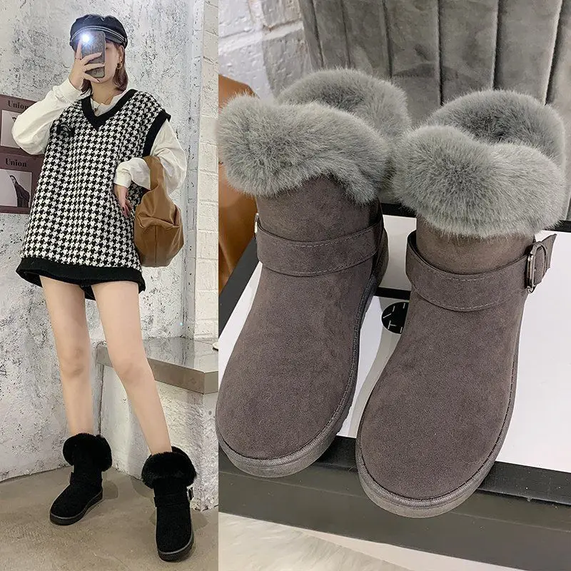 Новые женские зимние ботинки, зимняя обувь, теплая Повседневная обувь на меху, женские ботильоны с бантиком, Нескользящие плюшевые ботинки ...
Новые женские зимние ботинки, зимняя обувь, теплая Повседневная обувь на меху, женские ботильоны с бантиком, Нескользящие плюшевые ботинки ...