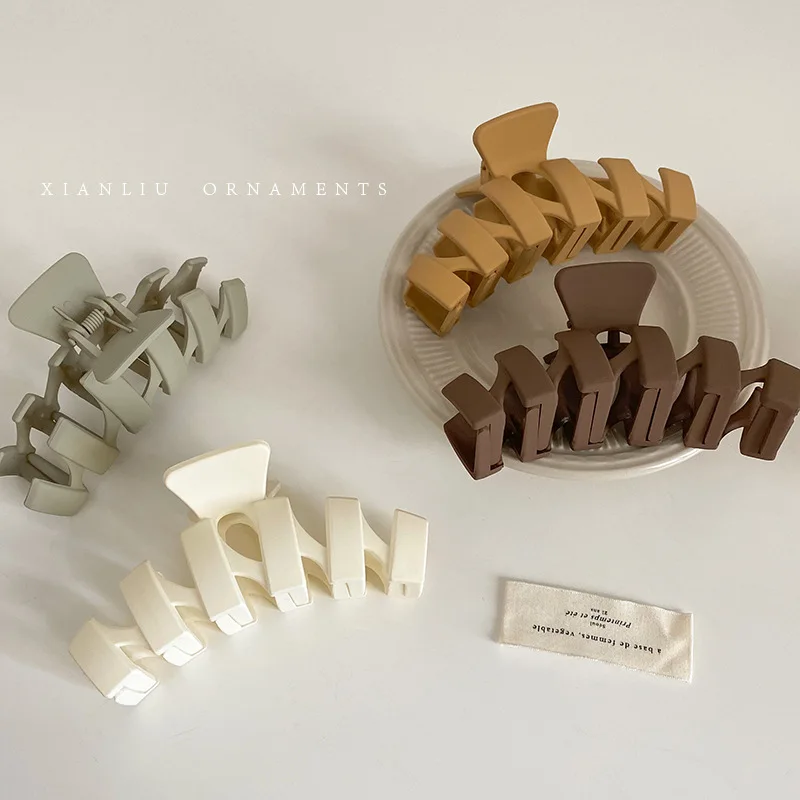 2023 New Japan and South Korea Large Shark Clip Bathing Hair Claw Clip Women's Geometric Solid Color Hair Claw Headwear
2023 New Japan and South Korea Large Shark Clip Bathing Hair Claw Clip Women's Geometric Solid Color Hair Claw Headwear