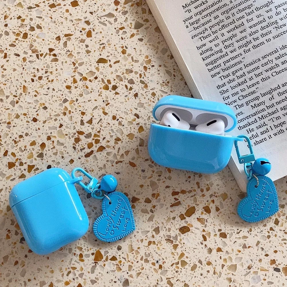 Чехол для беспроводных наушников AirPods Pro 3, простой однотонный защитный чехол для наушников Air pods 2, 1, чехол с брелоком в форме сердца
Чехол для беспроводных наушников AirPods Pro 3, простой однотонный защитный чехол для наушников Air pods 2, 1, чехол с брелоком в форме сердца