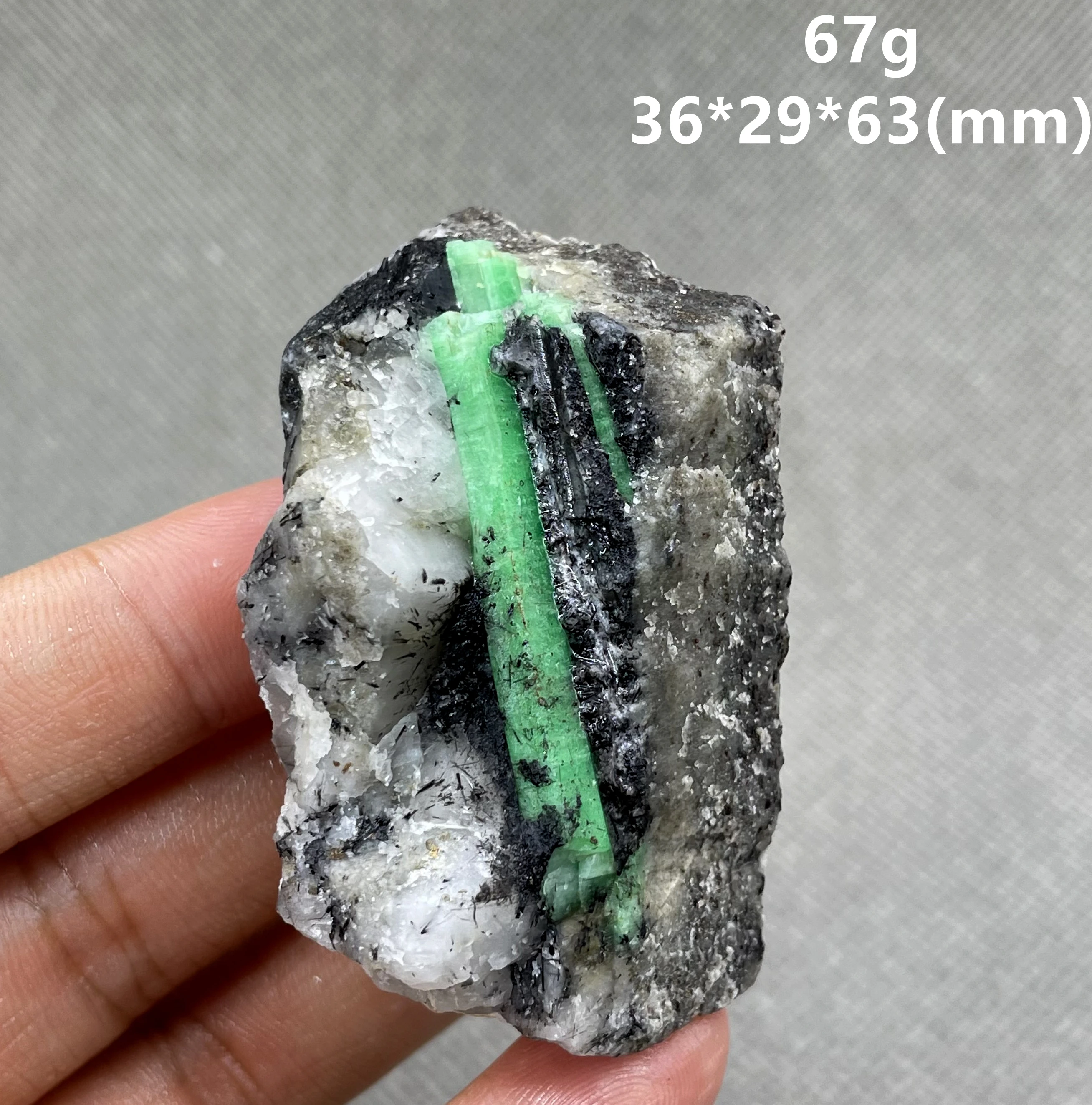 NEW! 100% Natural green emerald mineral gem-grade crystal specimens stones and crystals quartz crystals
NEW! 100% Natural green emerald mineral gem-grade crystal specimens stones and crystals quartz crystals