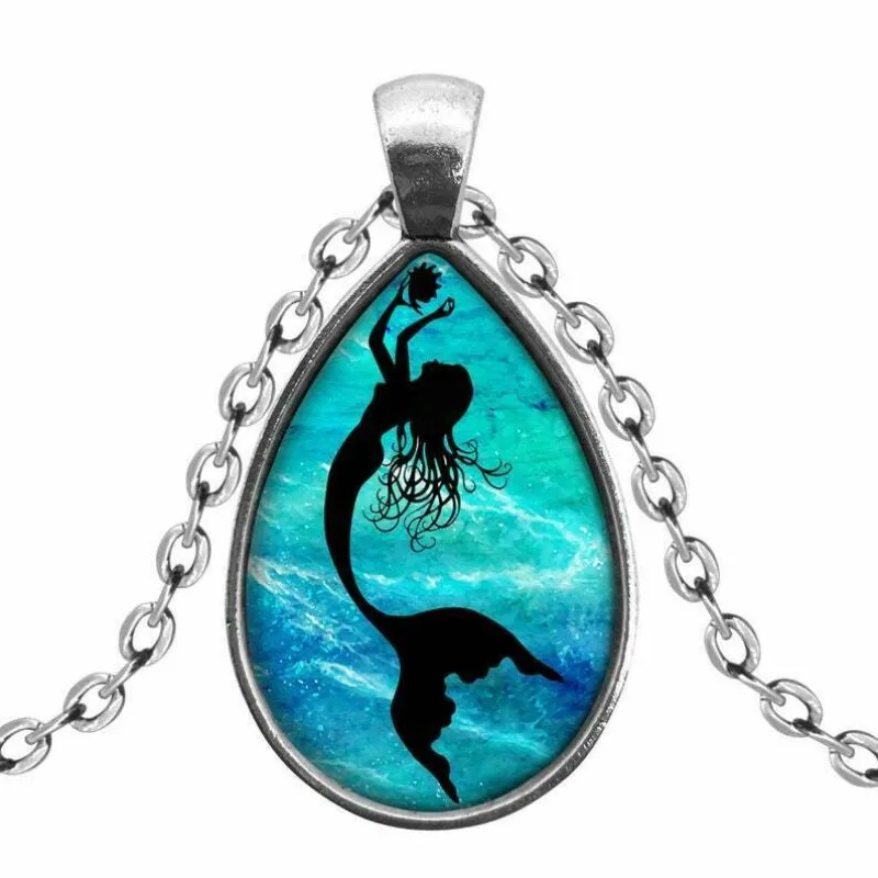 Fashionable Painted Mermaid Necklace, Glass Crystal Embossed Pendant, Victorian Jewelry, Creative Gifts for Ladies
Fashionable Painted Mermaid Necklace, Glass Crystal Embossed Pendant, Victorian Jewelry, Creative Gifts for Ladies
