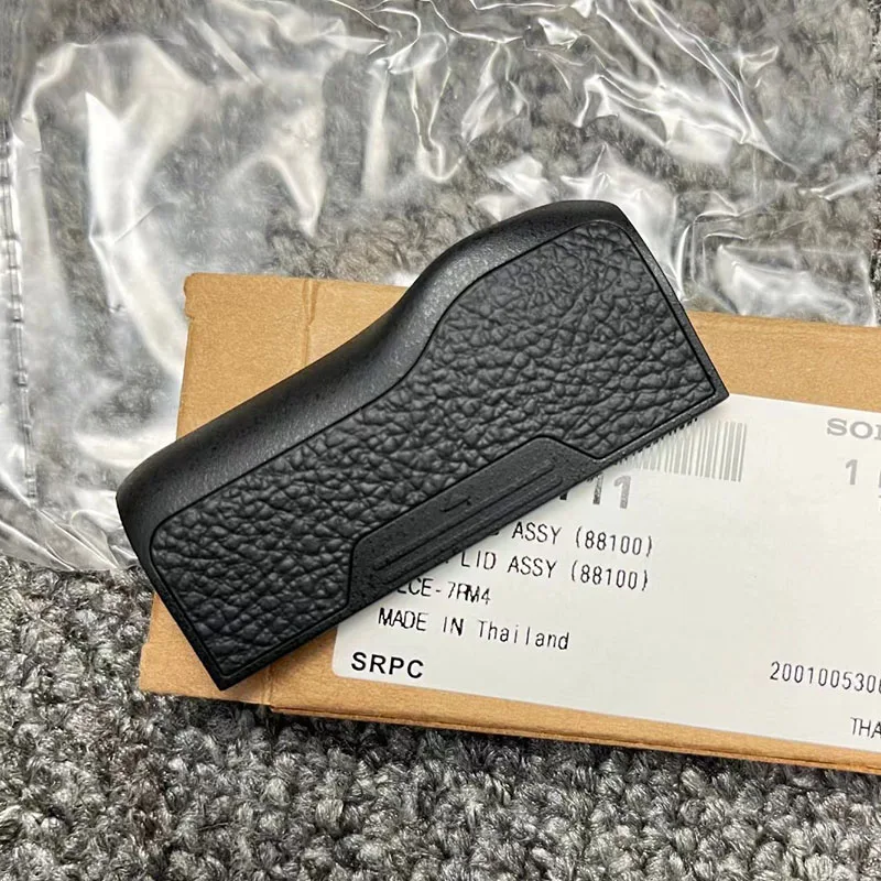 New SD Memory card lid cabinet assy repair parts for Sony ILCE-7rM4 A7rIV A7rM4 A7r4 Mirrorless
New SD Memory card lid cabinet assy repair parts for Sony ILCE-7rM4 A7rIV A7rM4 A7r4 Mirrorless