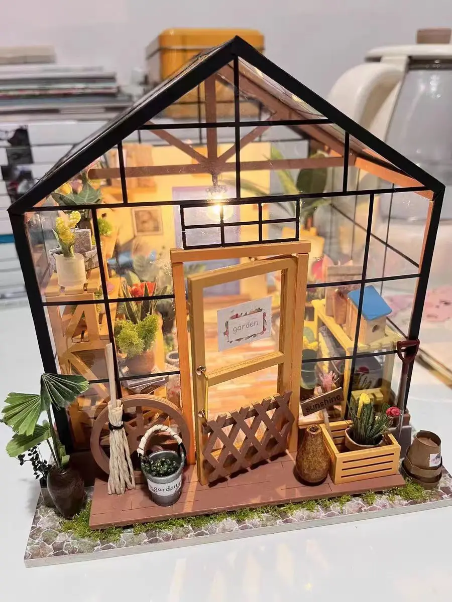 Casey Flower House DIY Handmade Cubic House Model Miniature Creative Scene Assembly
Casey Flower House DIY Handmade Cubic House Model Miniature Creative Scene Assembly