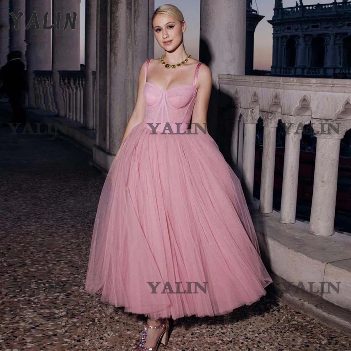 YALIN Spaghetiti Straps Cocktail Party Dress Tea-length Formal Tulle Homecoming Dresses Short Backless Pink Graduation Gown 2022
YALIN Spaghetiti Straps Cocktail Party Dress Tea-length Formal Tulle Homecoming Dresses Short Backless Pink Graduation Gown 2022