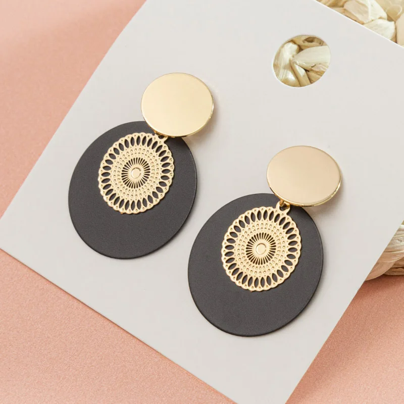 Cold wind earrings Black gold hollow irregular geometric pattern retro color earings fashion jewelry trendy 2022 wholesale
Cold wind earrings Black gold hollow irregular geometric pattern retro color earings fashion jewelry trendy 2022 wholesale