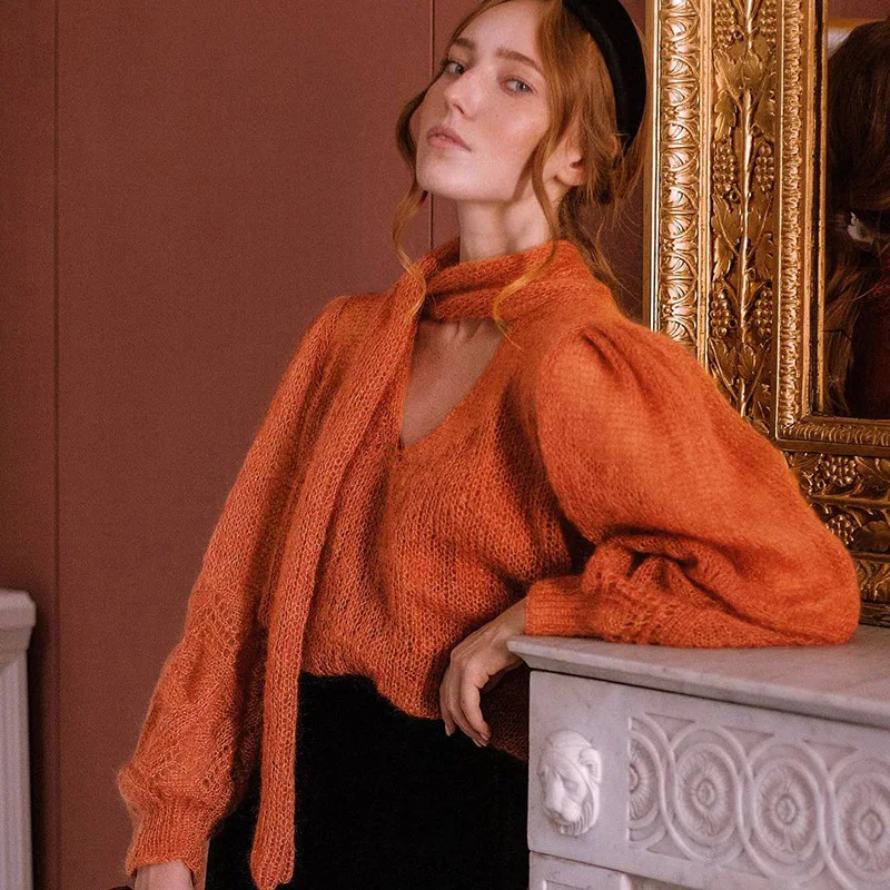Fashion 2021 Autumn and Winter Women's New Solid Color Temperament Long-sleeved Hollow Round Neck Tie Pullover Slim Knit Top
Fashion 2021 Autumn and Winter Women's New Solid Color Temperament Long-sleeved Hollow Round Neck Tie Pullover Slim Knit Top