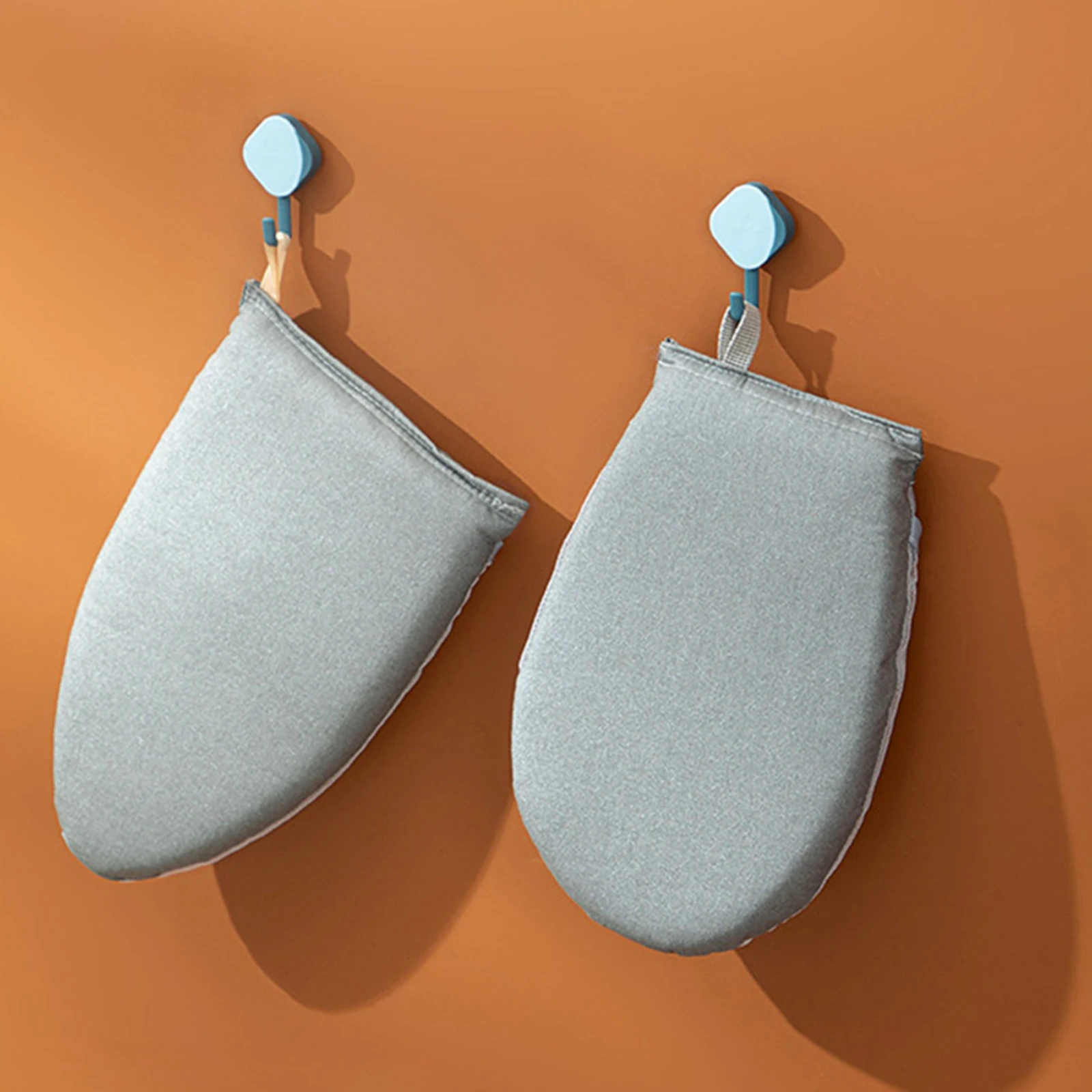 Ручной Коврик для глажки, термостойкая перчатка для одежды, рукав для отпаривателя, держатель для гладильной доски, защитный коврик, товары ...
Ручной Коврик для глажки, термостойкая перчатка для одежды, рукав для отпаривателя, держатель для гладильной доски, защитный коврик, товары ...