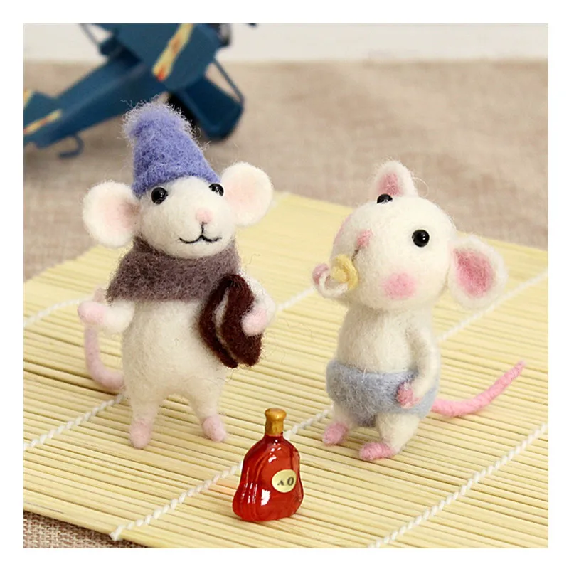 Mouse car pendant wool needlepoint kit wool felt needle felting pendant craft needlecraft DIY handmade
Mouse car pendant wool needlepoint kit wool felt needle felting pendant craft needlecraft DIY handmade