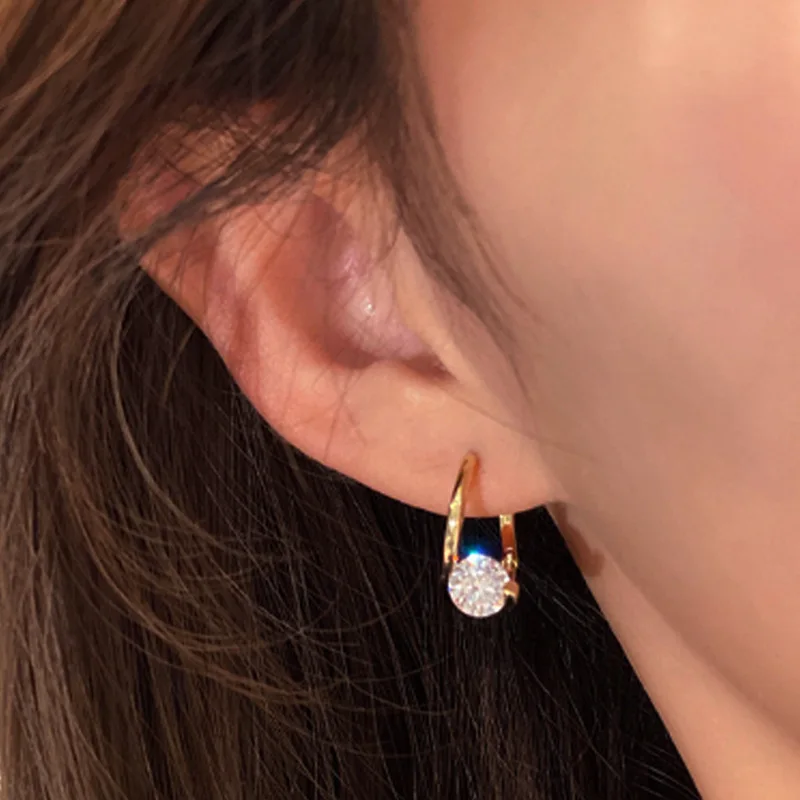 Light Luxury Zircon Ear Buckle 925 Perfect Sterling Silver Exquisite Mini Earrings Fashionable Joker Ladies Ear Nail Earrings
Light Luxury Zircon Ear Buckle 925 Perfect Sterling Silver Exquisite Mini Earrings Fashionable Joker Ladies Ear Nail Earrings