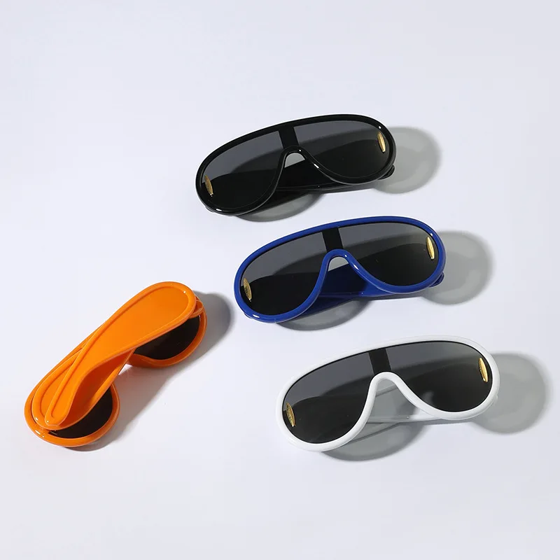 Big Frame One Piece Sunglasses Y2k Hip Hop Sun Glasses Women Men Child Baby Overiszed Punk Mirror Black Shades Outdoor Goggles
Big Frame One Piece Sunglasses Y2k Hip Hop Sun Glasses Women Men Child Baby Overiszed Punk Mirror Black Shades Outdoor Goggles