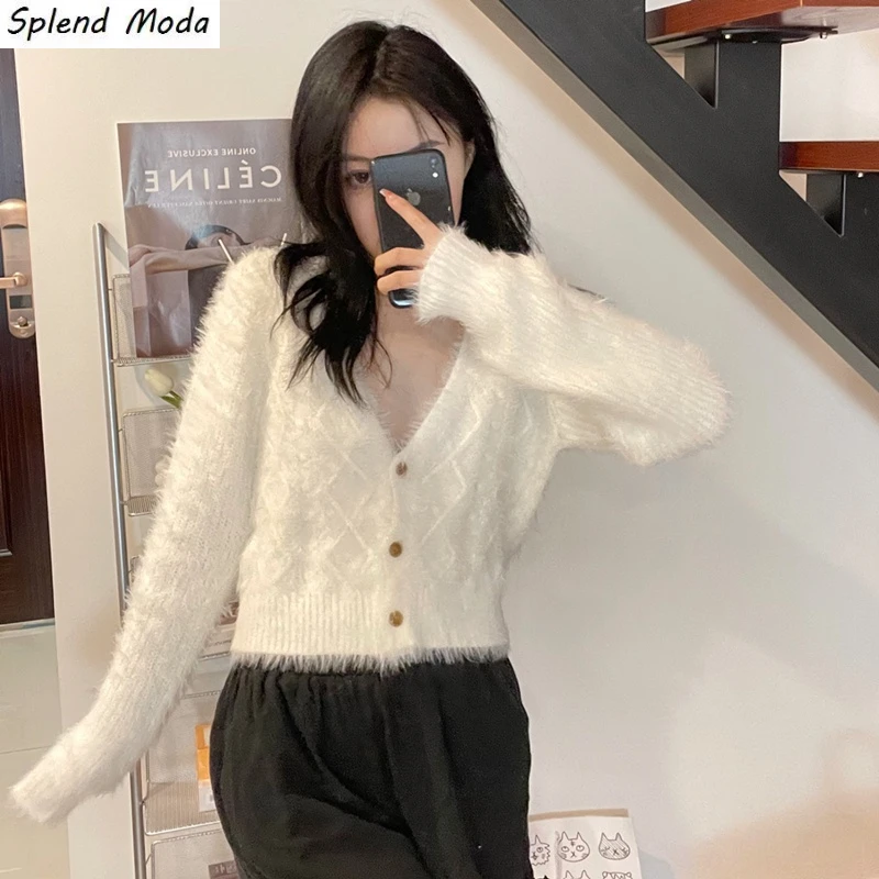 Splend Moda Autumn Fashion Vintage Long-Sleeve Solid Color Faux Fur Single Breasted V-Neck Knitted Short Cardigan Sweater Women
Splend Moda Autumn Fashion Vintage Long-Sleeve Solid Color Faux Fur Single Breasted V-Neck Knitted Short Cardigan Sweater Women