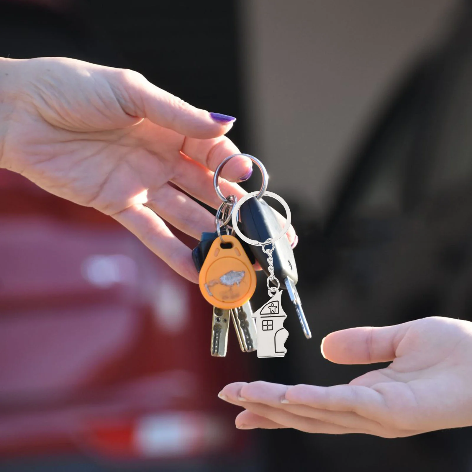 2 PCS Housewarming Keychain Romantic Gift Homeowner Keychain Friendship Rings Commemorate Lovers Key Rings Keychains 
2 PCS Housewarming Keychain Romantic Gift Homeowner Keychain Friendship Rings Commemorate Lovers Key Rings Keychains