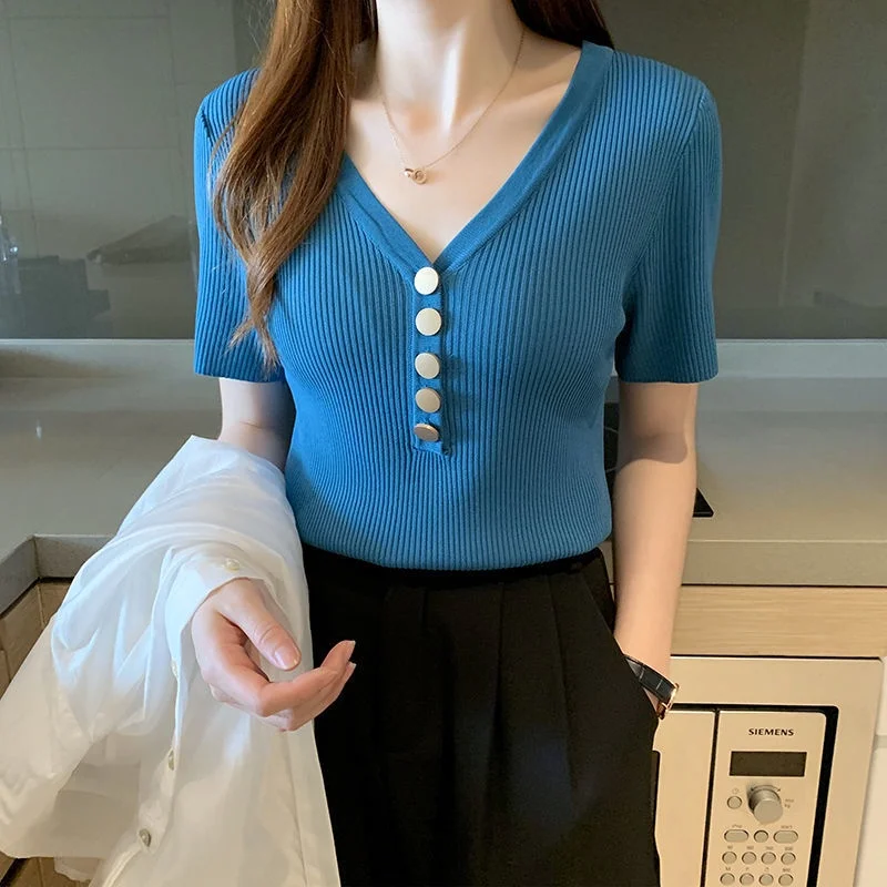 Korean Style Women Top Slim Elegant T Shirt Fashion Knit V-neck Button T-shirt Knitwear Knitted Tee Office OL Chic Clothing 2023
Korean Style Women Top Slim Elegant T Shirt Fashion Knit V-neck Button T-shirt Knitwear Knitted Tee Office OL Chic Clothing 2023