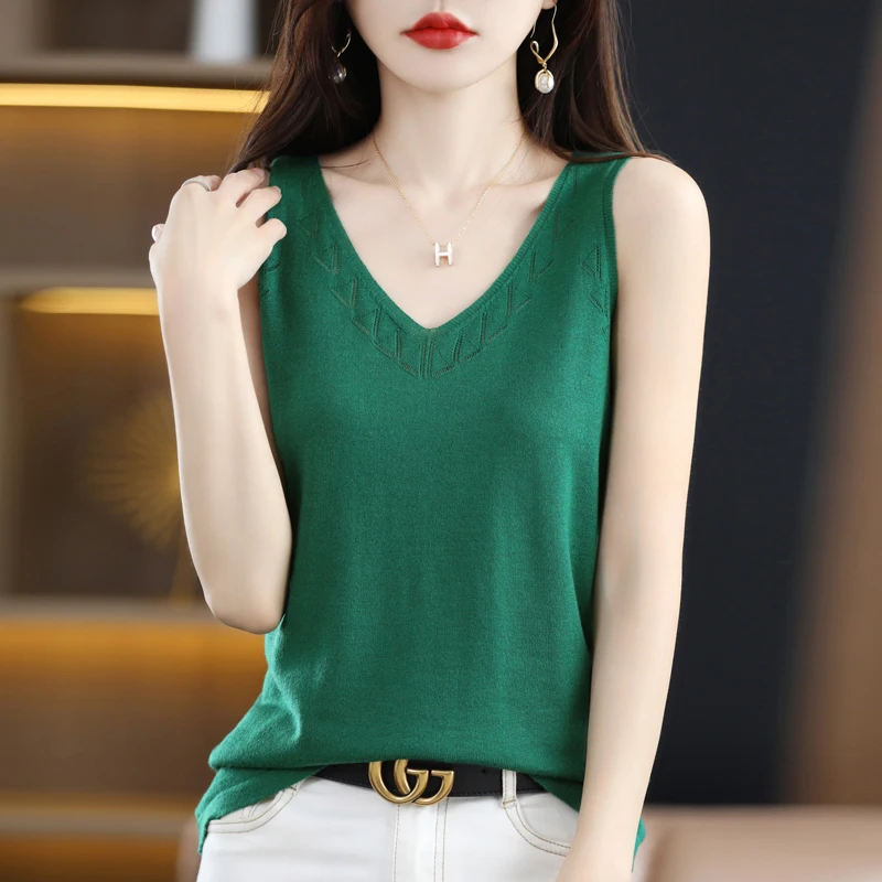 Summer New Suspenders Women's Wool Knitted Sweater Loose V-Neck Top Simple And Slim Solid Color Outer Wear Bottoming Vest
Summer New Suspenders Women's Wool Knitted Sweater Loose V-Neck Top Simple And Slim Solid Color Outer Wear Bottoming Vest