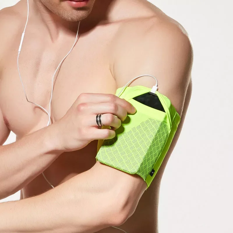 Bag Sports Running Armband Cell Phone Exercise Arm Holder for Running Fitness and Gym Workouts Phone Armband Sleeve Arm Bag
Bag Sports Running Armband Cell Phone Exercise Arm Holder for Running Fitness and Gym Workouts Phone Armband Sleeve Arm Bag