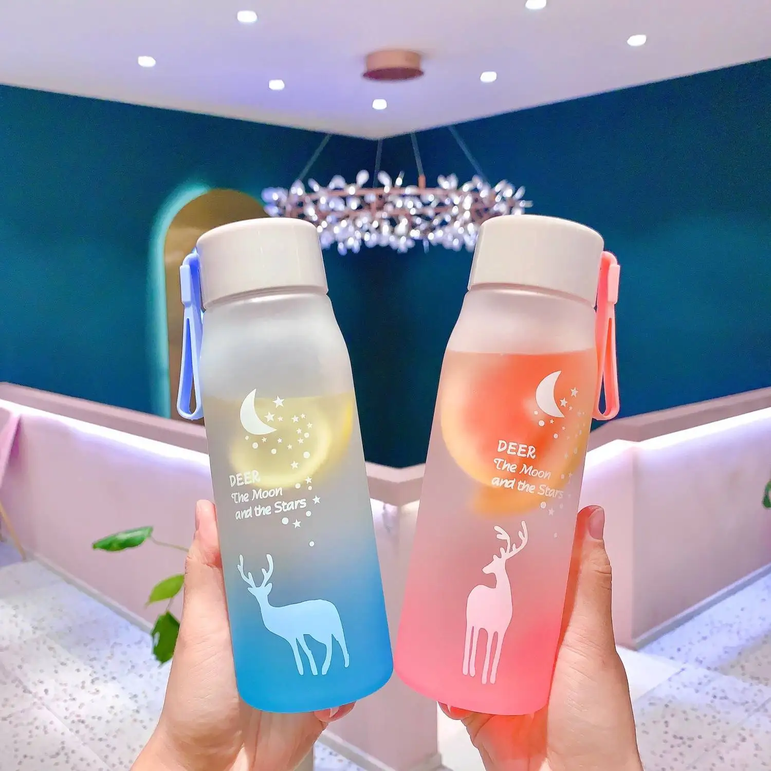 580ML Korean Drop-Resistant Cute Portable Plastic Water Bottles Girl Men's Women's Student Kawaii Creativity Summer Tea Cups
580ML Korean Drop-Resistant Cute Portable Plastic Water Bottles Girl Men's Women's Student Kawaii Creativity Summer Tea Cups