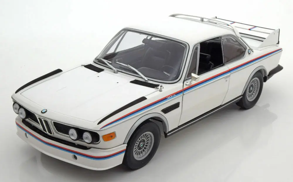 Minichamps 1:18 BMW 3,0 CSL E9 1973 сплав полностью открытая Ограниченная серия металлическая статическая модель автомобиля игрушка подарок
Minichamps 1:18 BMW 3,0 CSL E9 1973 сплав полностью открытая Ограниченная серия металлическая статическая модель автомобиля игрушка подарок
