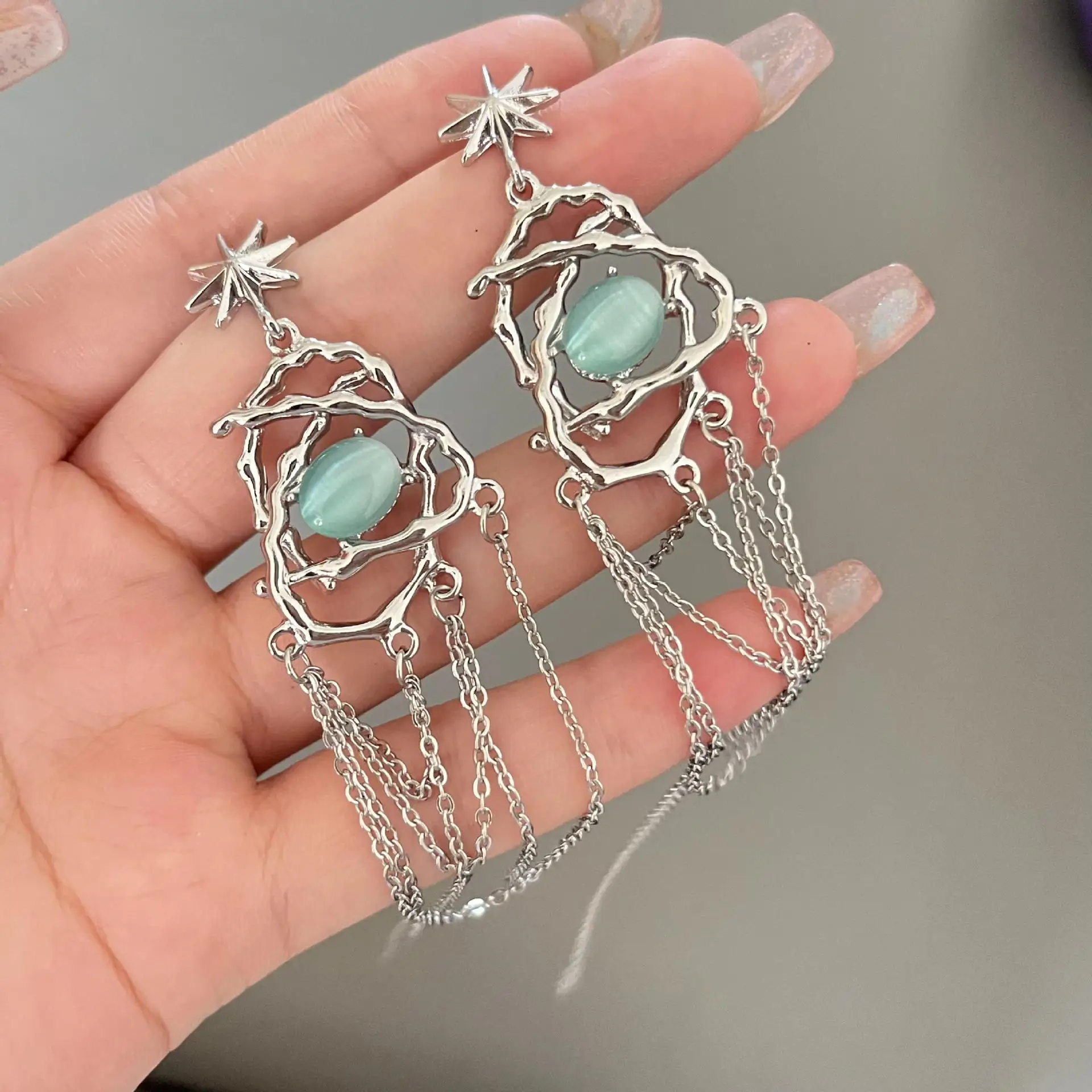 

Exaggerated Design Sense Silver Needle Star Irregular Geometry Opal Long Fringe INS Wind Personality Earrings