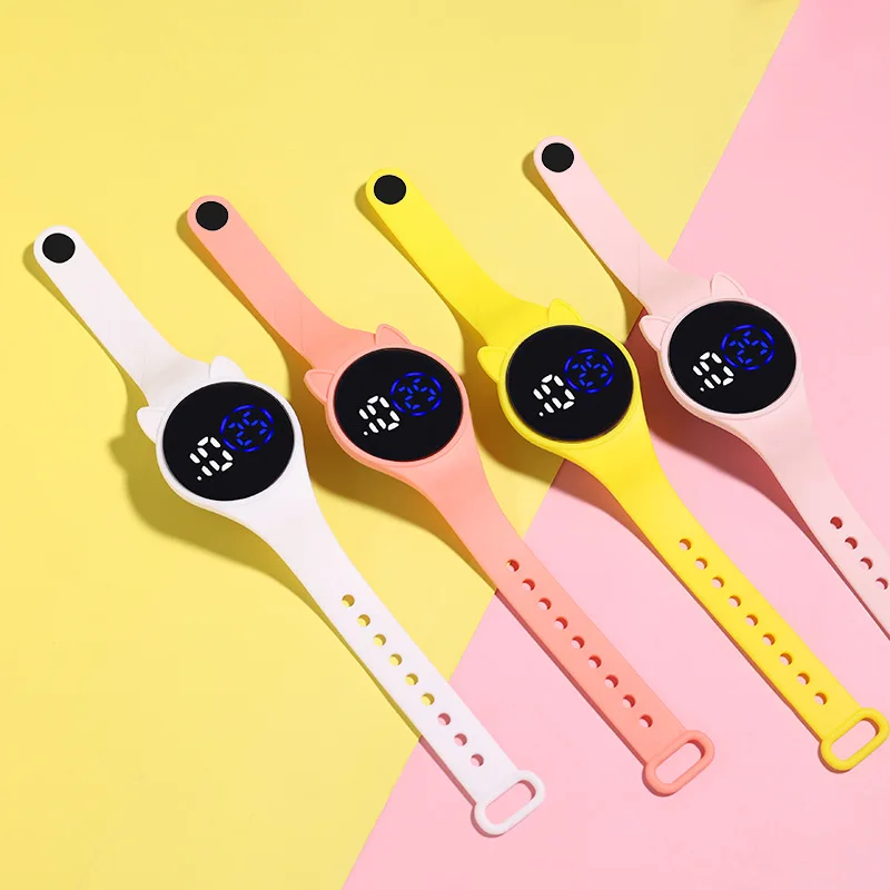 Cute Cat Ears Children Watches Silicone Strap Waterproof Sport Digital Electronic Watch for Girls Boys Student Gift Kids Watch
Cute Cat Ears Children Watches Silicone Strap Waterproof Sport Digital Electronic Watch for Girls Boys Student Gift Kids Watch