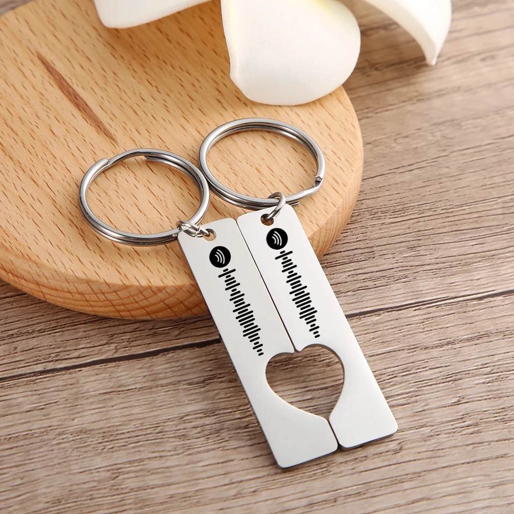 

2pc Personalized Spotify Code Keychain Heart Couple Keychain Custom Song Code KeyRing for Favorite Album Artist Song Couple Gift