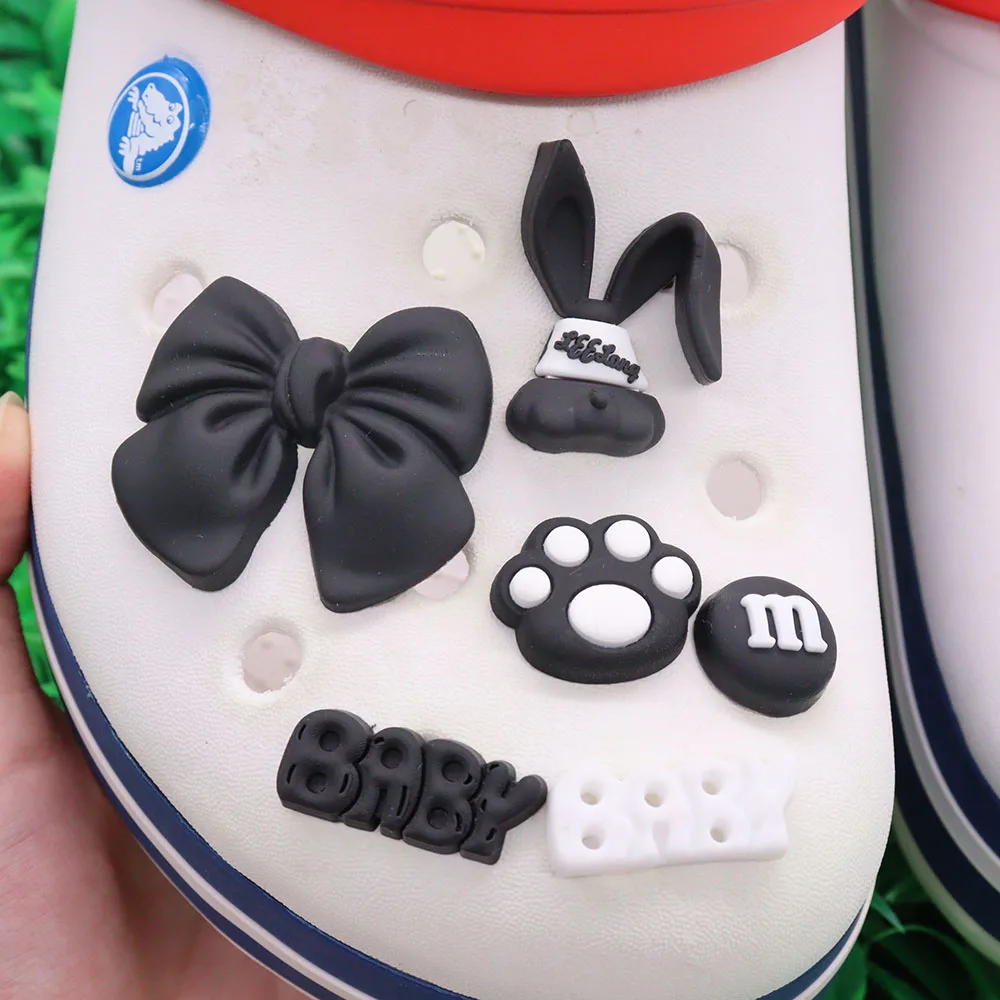 1-6Pcs Black Footprint Baby PVC Slippers Shoe Charms Bowknot Shoe Decorations Clog DIY Girls Croc Jibz Holiday Present
1-6Pcs Black Footprint Baby PVC Slippers Shoe Charms Bowknot Shoe Decorations Clog DIY Girls Croc Jibz Holiday Present