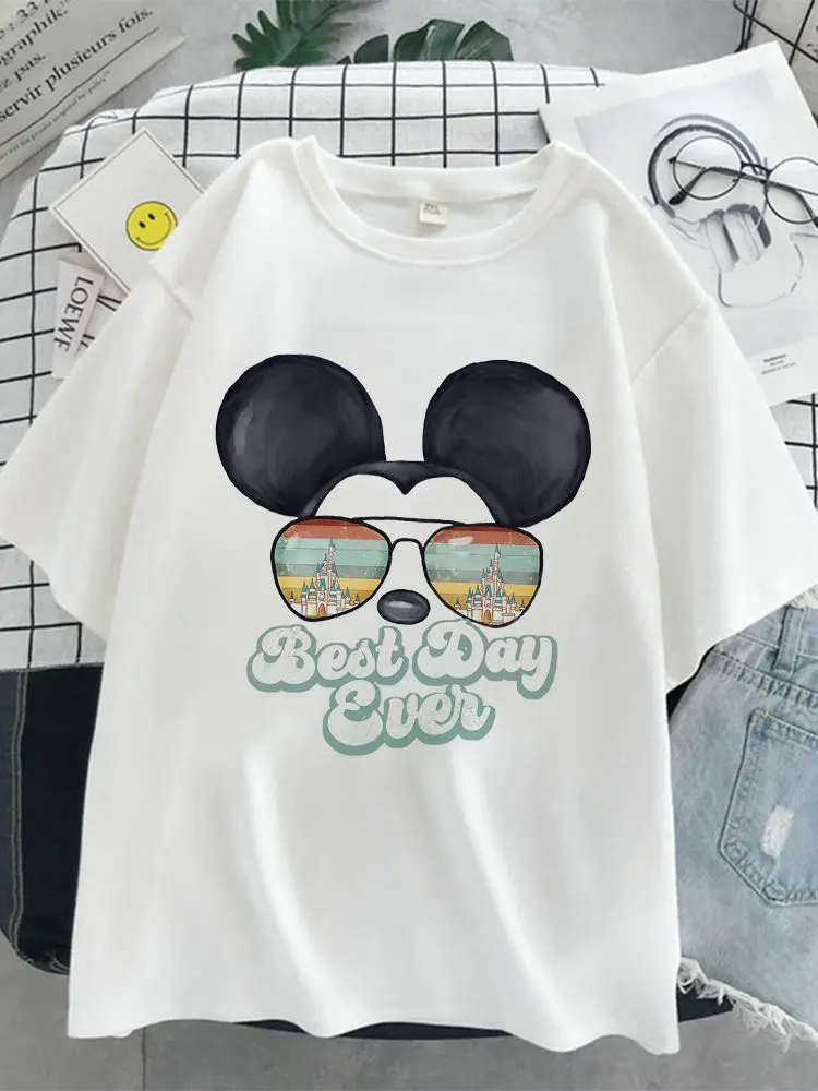 Disney Mickey Mouse With Sunglasses T Shirt Women New Cool Print Trendy T-Shirt Creativity White Cartoon Summer Short Sleeve
Disney Mickey Mouse With Sunglasses T Shirt Women New Cool Print Trendy T-Shirt Creativity White Cartoon Summer Short Sleeve