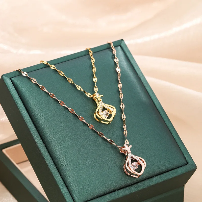 2023 New Geometric Smart Sachet Pendant Gold Necklace Womens Trendy Fashion Titanium Steel Collar Women Jewelry Choker
2023 New Geometric Smart Sachet Pendant Gold Necklace Womens Trendy Fashion Titanium Steel Collar Women Jewelry Choker