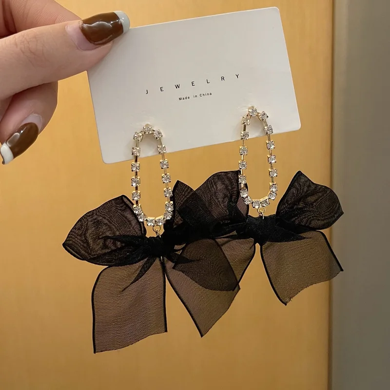 Lady Cubic Zirconia Temperament Earrings for Women Bowknot Black French Fashion Earrings Luxury Jewelry
Lady Cubic Zirconia Temperament Earrings for Women Bowknot Black French Fashion Earrings Luxury Jewelry