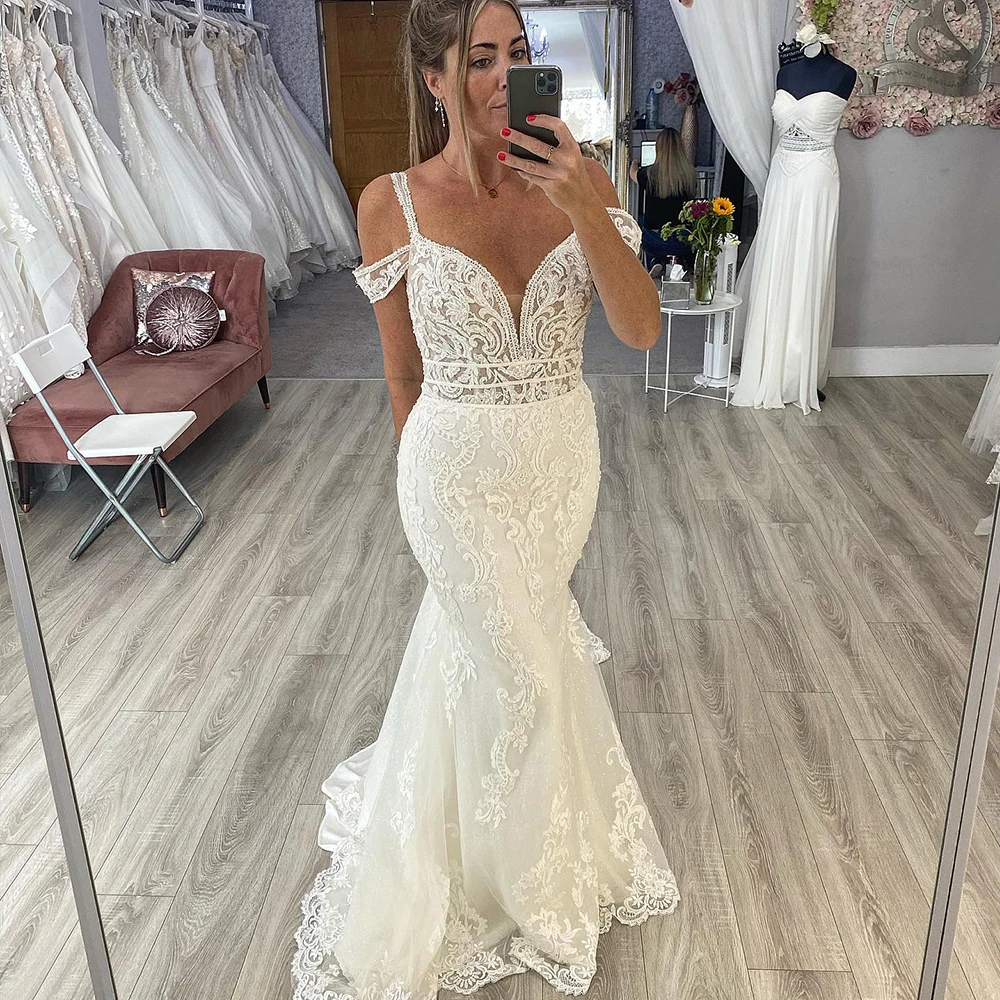 Свадебное платье с квадратным вырезом, открытой спиной и молнией
Свадебное платье с квадратным вырезом, открытой спиной и молнией