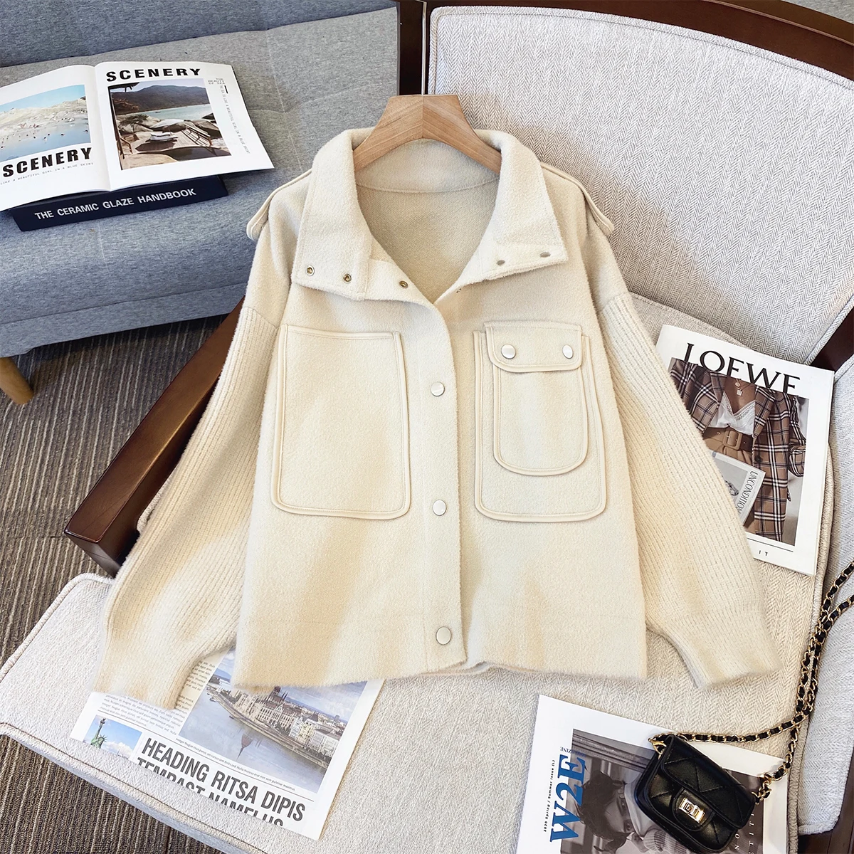 SuperAen Women's 2022 Autumn and Winter New Style Fashion Stand Collar Long Sleeve Jacket Coat
SuperAen Women's 2022 Autumn and Winter New Style Fashion Stand Collar Long Sleeve Jacket Coat