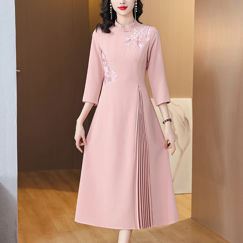 2023 New Fashion Silk Dress Women's Improved Qipao Retro Embroidered Long Dress Chinese Style Loose Tight Holiday Banquet Vestid
2023 New Fashion Silk Dress Women's Improved Qipao Retro Embroidered Long Dress Chinese Style Loose Tight Holiday Banquet Vestid