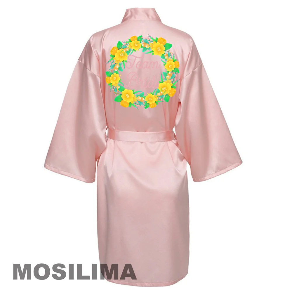 Bride Bridesmaid Wedding Robe Kimono Bathrobe Gown Nightgown Casual Satin Short Women Sexy Nightwear Sleepwear ZH026
Bride Bridesmaid Wedding Robe Kimono Bathrobe Gown Nightgown Casual Satin Short Women Sexy Nightwear Sleepwear ZH026