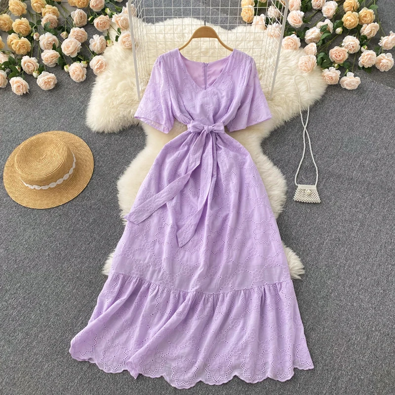 French Long Dress Retro Waist Purple Dress Women's Spring 2022 New Style Bubble Sleeve Temperament V-neck Platycodon Dress
French Long Dress Retro Waist Purple Dress Women's Spring 2022 New Style Bubble Sleeve Temperament V-neck Platycodon Dress