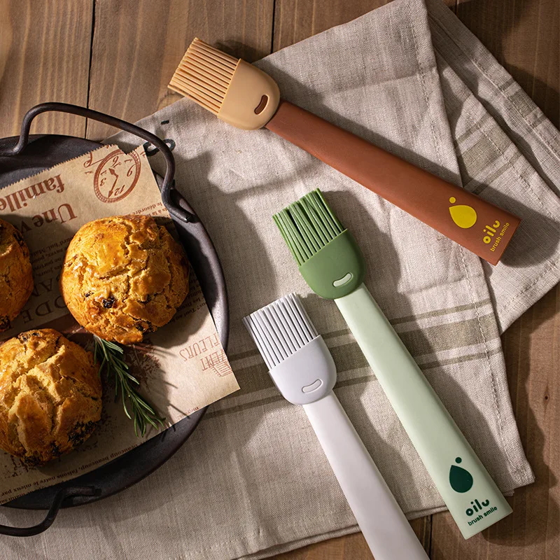 Portable Silicone BBQ Brush Baking Oil Cake Pastry Cream Brush High Temperature Resistant Camping BBQ Utensil Kitchen BBQ Tools
Portable Silicone BBQ Brush Baking Oil Cake Pastry Cream Brush High Temperature Resistant Camping BBQ Utensil Kitchen BBQ Tools