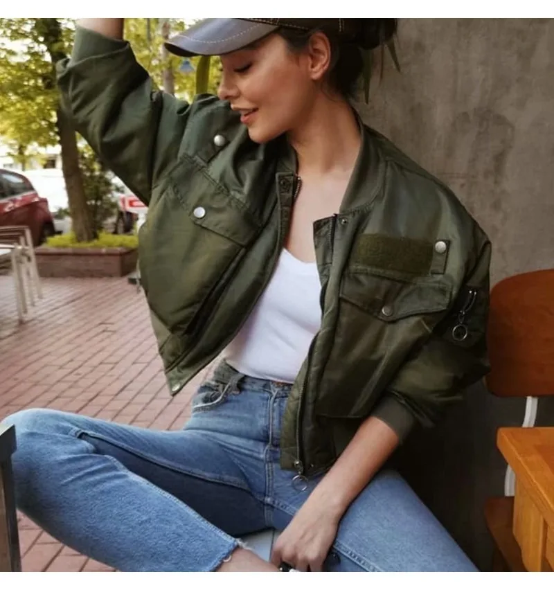 Autumn 2022 New Bomber Jacket Women Army Green Warm Zipper Pockets Winter Coat Female Jacket Parkas Femme Chaqueta Mujer
Autumn 2022 New Bomber Jacket Women Army Green Warm Zipper Pockets Winter Coat Female Jacket Parkas Femme Chaqueta Mujer